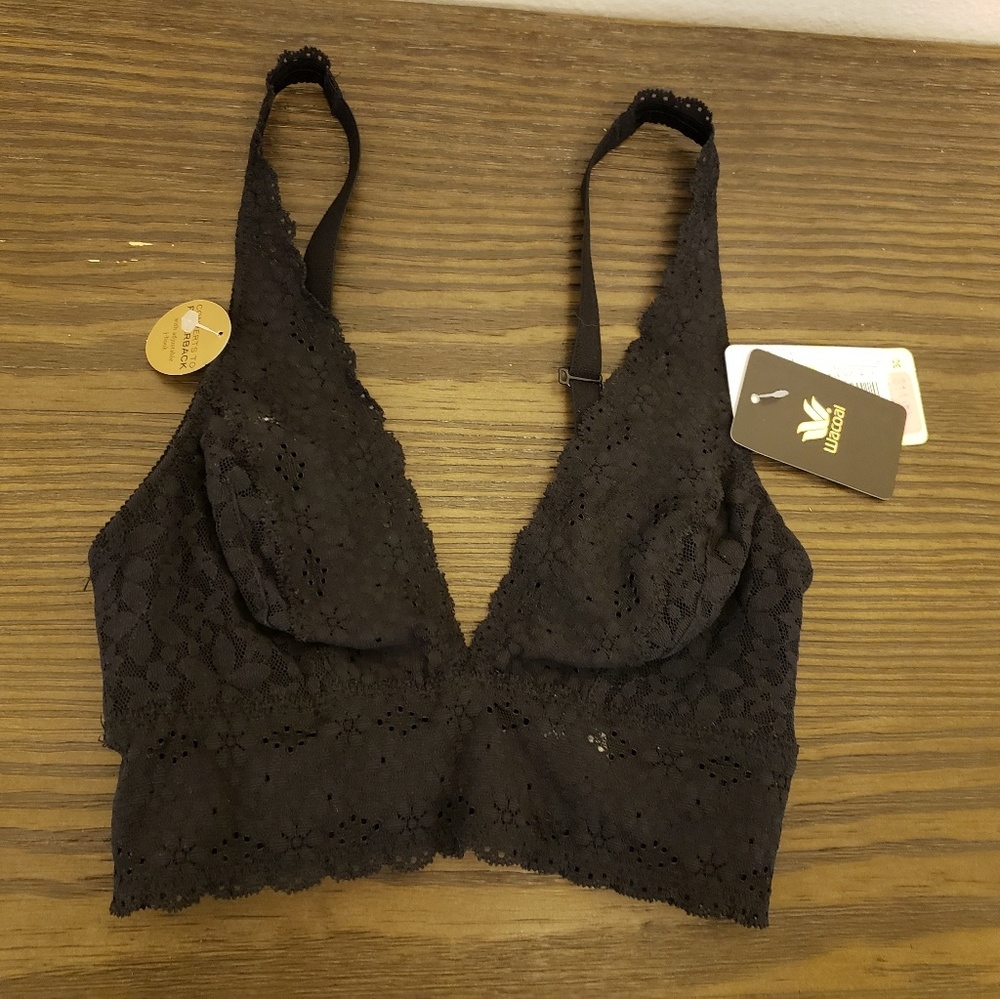 30 Wacoal Lace Bralette NWT